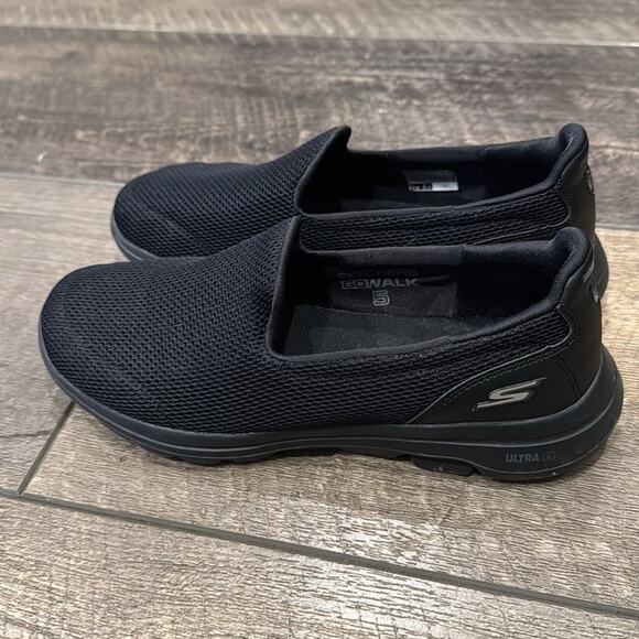 Skechers Women's GO Walk 5 Sneaker Black Size 7.5 - Picture 3 of 9